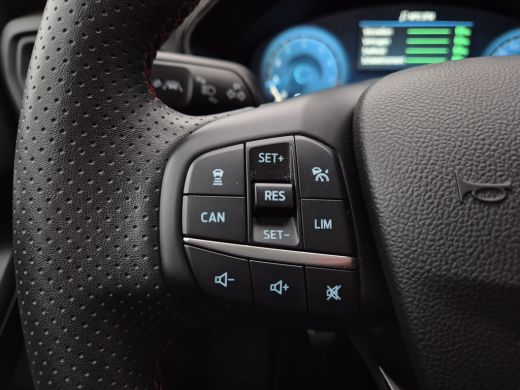 Ford Focus 1.0 EcoBoost Hybrid ST Line X 125pk | Winter Pack | Driver Ass. Pack | Pano | 18' Inch | Elekt. a... ActivLease financial lease