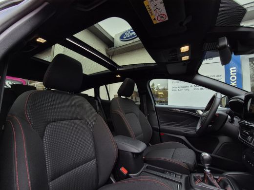 Ford Focus 1.0 EcoBoost Hybrid ST Line X 125pk | Winter Pack | Driver Ass. Pack | Pano | 18' Inch | Elekt. a... ActivLease financial lease