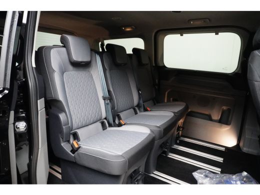 Ford Tourneo Custom Custom Plug-in Hybrid 233PK 340 L1 Titanium 8 Persoons | 360 Camera | Adaptive Cruise | BLIS | St... ActivLease financial lease