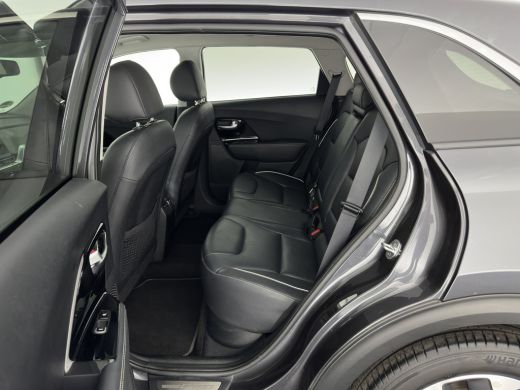 Kia e-Niro ExecutiveLine 64 kWh (3-Fase) {SOH-100%) (INCL-BTW)  Aut *HEATPUMP | LUXURY-LEATHER | FULL-LED | ... ActivLease financial lease