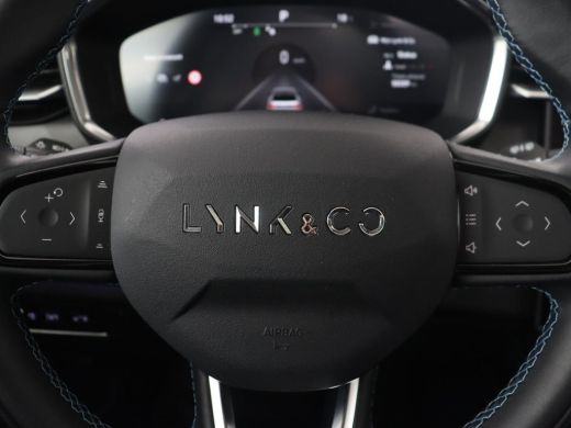 Lynk & Co 01 1.5 Plug In | Panoramadak | Infinity by Harman | Camera | Adaptive cruise | Stoelverwarming | Car... ActivLease financial lease