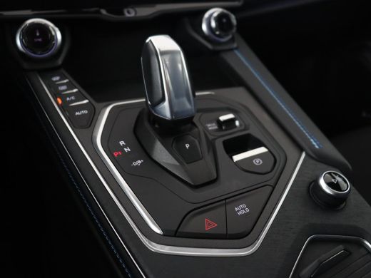 Lynk & Co 01 1.5 Plug In | Panoramadak | Infinity by Harman | Camera | Adaptive cruise | Stoelverwarming | Car... ActivLease financial lease