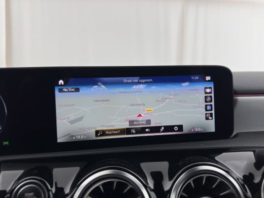 Mercedes-Benz A-Klasse 160 AMG-Sportpack Business-Solution (INCL-BTW) *WIDESCREEN-DIGI-COCKPIT | FULL-LED | LEATHER-MICR... ActivLease financial lease