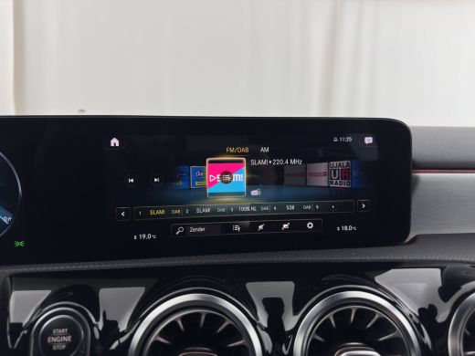 Mercedes-Benz A-Klasse 160 AMG-Sportpack Business-Solution (INCL-BTW) *WIDESCREEN-DIGI-COCKPIT | FULL-LED | LEATHER-MICR... ActivLease financial lease