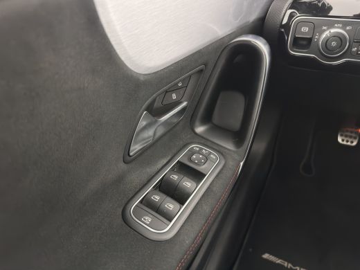 Mercedes-Benz A-Klasse 160 AMG-Sportpack Business-Solution (INCL-BTW) *WIDESCREEN-DIGI-COCKPIT | FULL-LED | LEATHER-MICR... ActivLease financial lease