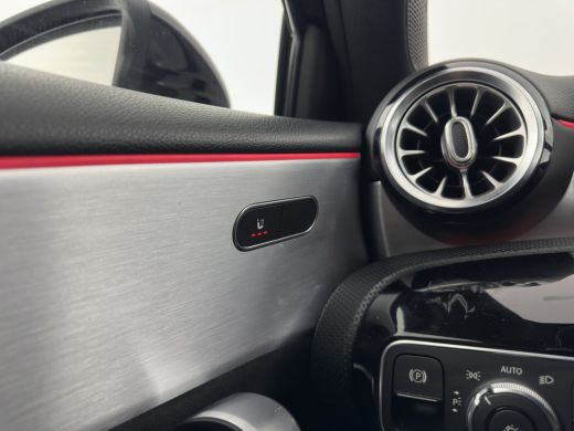 Mercedes-Benz A-Klasse 160 AMG-Sportpack Business-Solution (INCL-BTW) *WIDESCREEN-DIGI-COCKPIT | FULL-LED | LEATHER-MICR... ActivLease financial lease