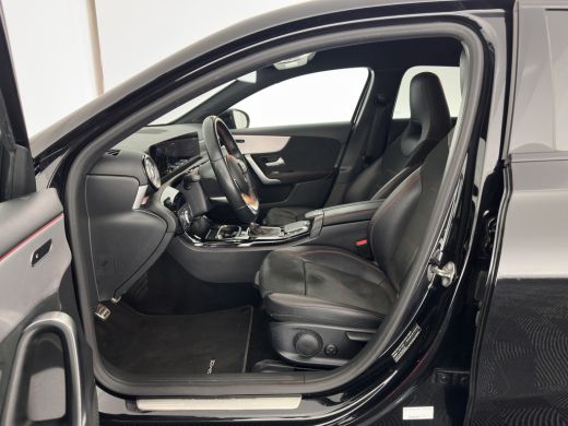 Mercedes-Benz A-Klasse 160 AMG-Sportpack Business-Solution (INCL-BTW) *WIDESCREEN-DIGI-COCKPIT | FULL-LED | LEATHER-MICR... ActivLease financial lease