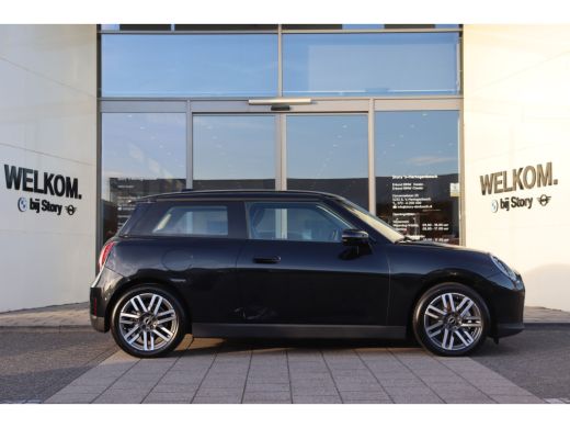 Mini 3-Deurs E / Classic / Pakket S / 17" Parallel Spoke 2-tone ActivLease financial lease