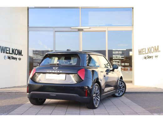 Mini 3-Deurs E / Classic / Pakket S / 17" Parallel Spoke 2-tone ActivLease financial lease