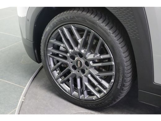 Mini Aceman SE / Essential / LED / Parking Assistant / 18" Night Flash Spoke Grey ActivLease financial lease