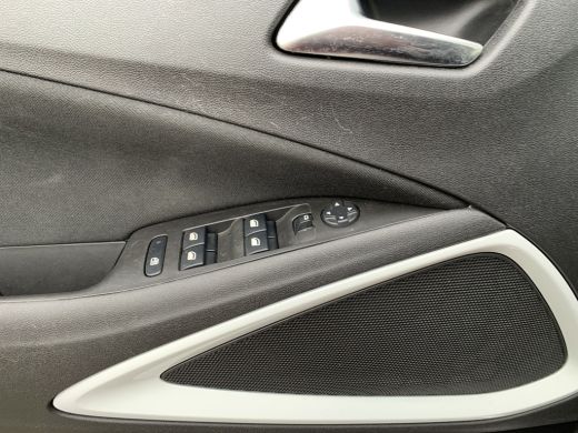 Opel Crossland X 1.2 Turbo Edition 2020 Airco | Cruise Control | Bluetooth | LED | LMV 16" | Trekhaak | Leuke auto! | ActivLease financial lease