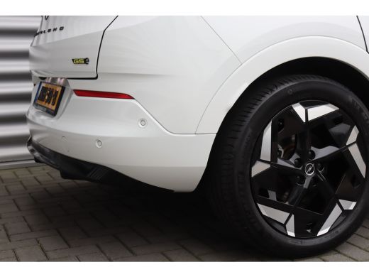 Opel Grandland 1.6 TURBO PLUG-IN HYBRID 300PK 4X4 GSE / NAVI / LEDER / CLIMA / LED / PDC / 20" LMV / CAMERA / AF... ActivLease financial lease