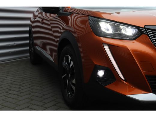 Peugeot 2008 1.2 PURETECH 130PK ALLURE PACK AUTOMAAT / NAVI / LEDER / CLIMA / LED / PDC / 17" LMV / CAMERA / K... ActivLease financial lease