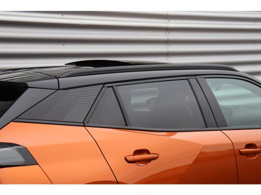 Peugeot 2008 1.2 PURETECH 155PK GT PACK AUTOMAAT / NAVI / LEDER / CLIMA / PDC / 18" LMV / CAMERA / ALCANTARA /... ActivLease financial lease