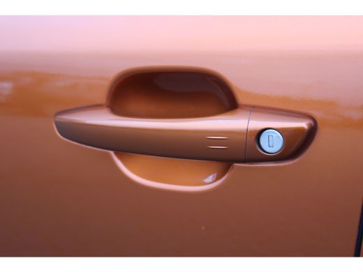 Peugeot 2008 1.2 PURETECH 155PK GT PACK AUTOMAAT / NAVI / LEDER / CLIMA / PDC / 18" LMV / CAMERA / ALCANTARA /... ActivLease financial lease