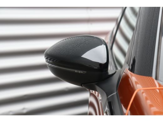 Peugeot 2008 1.2 PURETECH 155PK GT PACK AUTOMAAT / NAVI / LEDER / CLIMA / PDC / 18" LMV / CAMERA / ALCANTARA /... ActivLease financial lease
