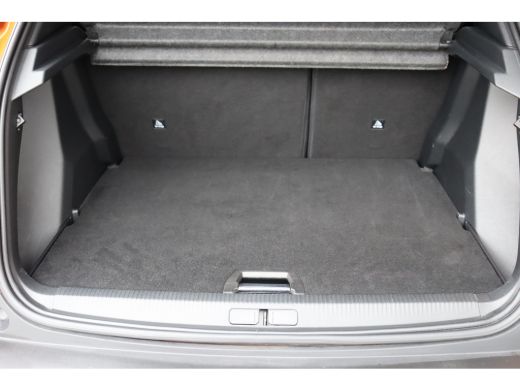 Peugeot 2008 1.2 PURETECH 155PK GT PACK AUTOMAAT / NAVI / LEDER / CLIMA / PDC / 18" LMV / CAMERA / ALCANTARA /... ActivLease financial lease