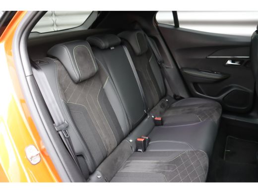 Peugeot 2008 1.2 PURETECH 155PK GT PACK AUTOMAAT / NAVI / LEDER / CLIMA / PDC / 18" LMV / CAMERA / ALCANTARA /... ActivLease financial lease