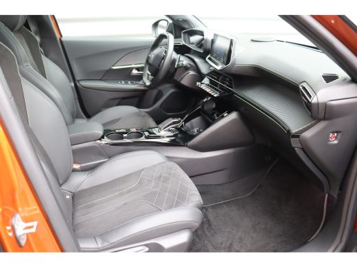 Peugeot 2008 1.2 PURETECH 155PK GT PACK AUTOMAAT / NAVI / LEDER / CLIMA / PDC / 18" LMV / CAMERA / ALCANTARA /... ActivLease financial lease