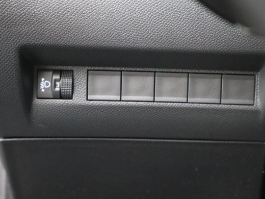 Peugeot 208 Hybrid 100 e-DCS6 Allure | Apple Carplay/Android Auto|telefoonintegratie premium | Armsteun voor ... ActivLease financial lease