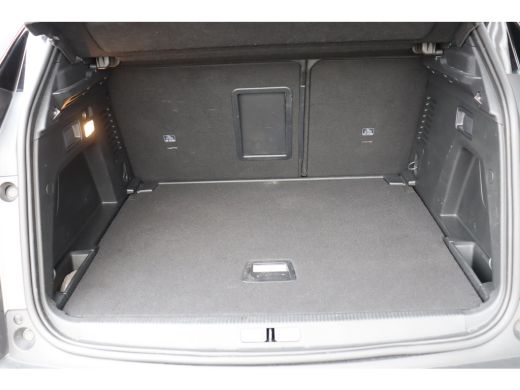 Peugeot 3008 1.2 PURETECH 130PK GT PACK AUTOMAAT / NAVI / LEDER / CLIMA / PDC / 19" LMV / CAMERA / BLACK PACK ... ActivLease financial lease