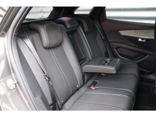 Peugeot 3008 1.2 PURETECH 130PK GT PACK AUTOMAAT / NAVI / LEDER / CLIMA / PDC / 19" LMV / CAMERA / BLACK PACK ... ActivLease financial lease