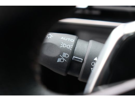 Peugeot 3008 1.2 PURETECH 130PK GT PACK AUTOMAAT / NAVI / LEDER / CLIMA / PDC / 19" LMV / CAMERA / BLACK PACK ... ActivLease financial lease