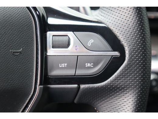 Peugeot 3008 1.2 PURETECH 130PK GT PACK AUTOMAAT / NAVI / LEDER / CLIMA / PDC / 19" LMV / CAMERA / BLACK PACK ... ActivLease financial lease