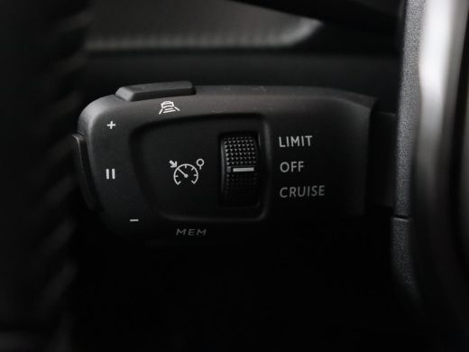 Peugeot e-208 EV Allure 50 kWh | Camera | Carplay | Half leder | Keyless | Navigatie | Full LED | Parkeerhulp |... ActivLease financial lease