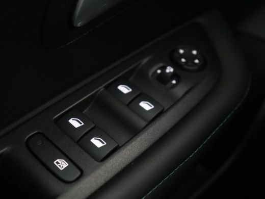 Peugeot e-208 EV Allure 50 kWh | Camera | Carplay | Half leder | Keyless | Navigatie | Full LED | Parkeerhulp |... ActivLease financial lease