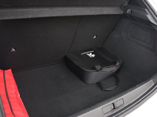 Peugeot e-208 EV Allure 50 kWh | Camera | Carplay | Half leder | Keyless | Navigatie | Full LED | Parkeerhulp |... ActivLease financial lease