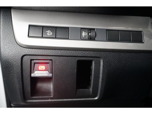 Peugeot Expert 2.0 BlueHDi 145 S&S Camera | Navigatie | Pack Moduwork | Houten Laadvloer | Climate Control | Car... ActivLease financial lease