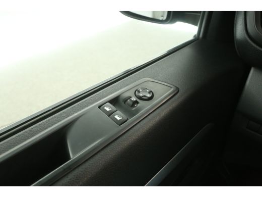 Peugeot Expert 2.0 BlueHDI L3H1 | DC | HUD | Airco | Carplay | Cruise | 360 Camera | Trekh. | 2xSchuifdeur ActivLease financial lease