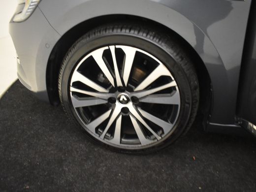 Renault Clio 1.0 TCe Initiale Paris 90pk | Lederen bekleding | Dodehoekdetectie | Bose audio | Navigatie | Key... ActivLease financial lease