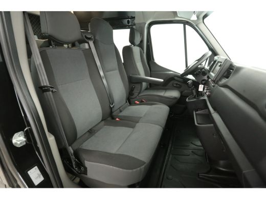 Renault Master T35 2.3 dCi 7-Zits L2H2 | DC | Airco | Camera | Carplay | Parkeersens. | Elektrpakket ActivLease financial lease