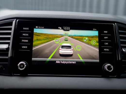 Skoda Karoq 1.5 TSI ACT Sportline Business | Camera | 19'' | Adapt. Cr. | Elk. A-klep | Keyless | Stoel & Stu... ActivLease financial lease