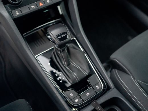 Skoda Karoq 1.5 TSI ACT Sportline Business | Camera | 19'' | Adapt. Cr. | Elk. A-klep | Keyless | Stoel & Stu... ActivLease financial lease