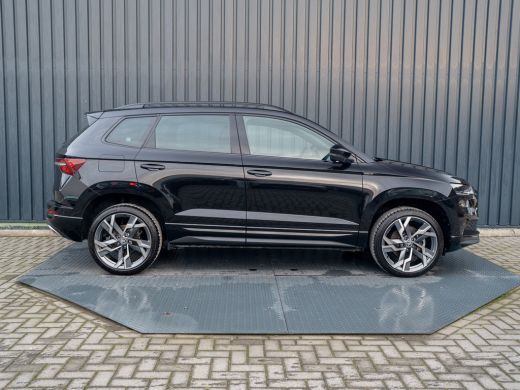 Skoda Karoq 1.5 TSI ACT Sportline Business | Camera | 19'' | Adapt. Cr. | Elk. A-klep | Keyless | Stoel & Stu... ActivLease financial lease