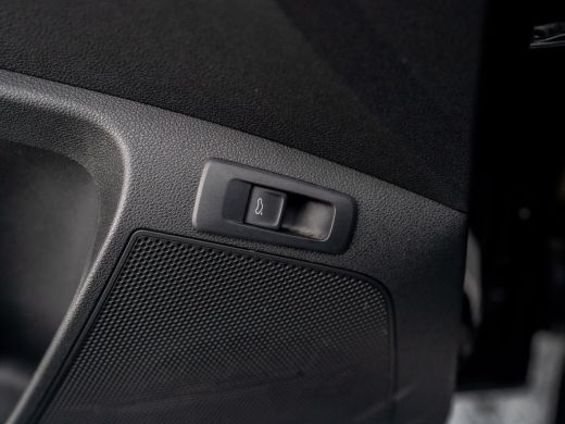 Skoda Karoq 1.5 TSI ACT Sportline Business | Camera | 19'' | Adapt. Cr. | Elk. A-klep | Keyless | Stoel & Stu... ActivLease financial lease