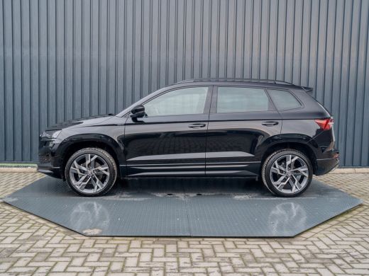 Skoda Karoq 1.5 TSI ACT Sportline Business | Camera | 19'' | Adapt. Cr. | Elk. A-klep | Keyless | Stoel & Stu... ActivLease financial lease