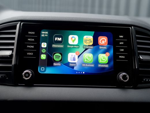 Skoda Karoq 1.5 TSI ACT Sportline Business | Camera | 19'' | Adapt. Cr. | Elk. A-klep | Keyless | Stoel & Stu... ActivLease financial lease