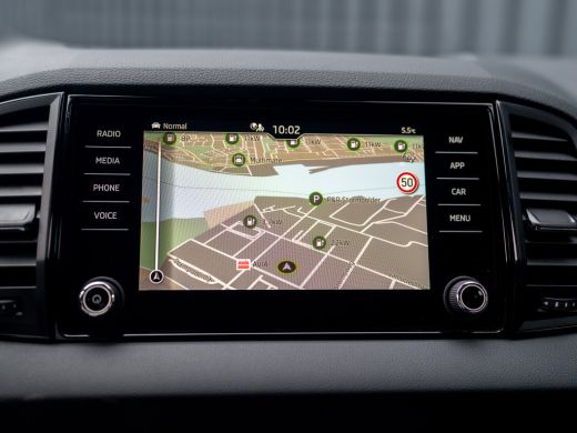 Skoda Karoq 1.5 TSI ACT Sportline Business | Camera | 19'' | Adapt. Cr. | Elk. A-klep | Keyless | Stoel & Stu... ActivLease financial lease