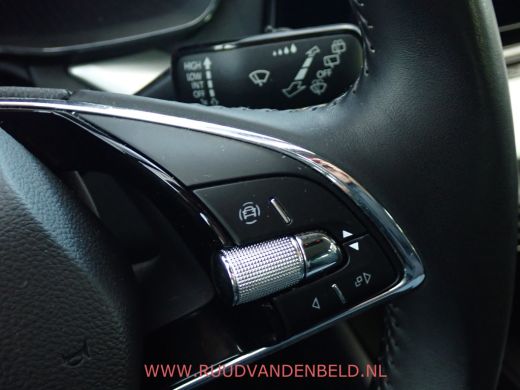 Skoda Octavia Combi Business Edition Plus CARPLAY/NAVIGATIE/KEYLESS ActivLease financial lease