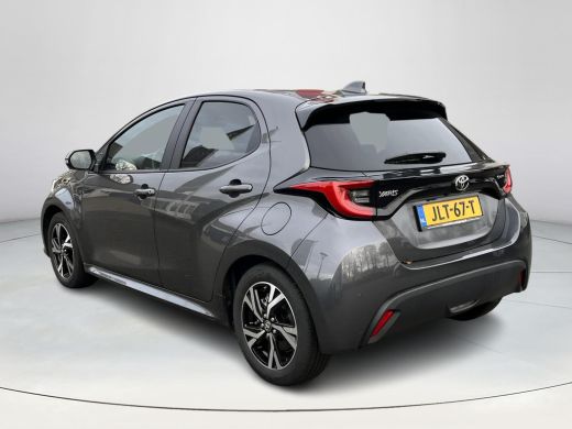 Toyota Yaris 1.5 Hybrid 115 Dynamic | Stoel- + stuurverwarming | Parkeersensoren | Carplay | Licht metalen vel... ActivLease financial lease