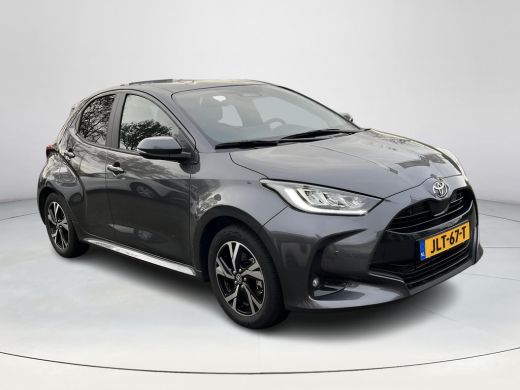 Toyota Yaris 1.5 Hybrid 115 Dynamic | Stoel- + stuurverwarming | Parkeersensoren | Carplay | Licht metalen vel... ActivLease financial lease