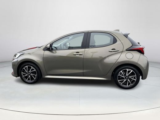 Toyota Yaris 1.5 Hybrid Dynamic | Navigatie | Carplay | Licht metalen velgen | LED koplampen | Keyless entry | ActivLease financial lease