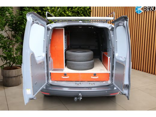 Volkswagen Caddy 2.0 TDI | Imperiaal | Betimmering | Camera | Trekhaak | Carplay ActivLease financial lease