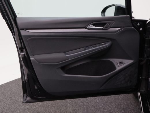 Volkswagen Golf 1.4 204 Pk Automaat eHybrid Style | Adaptive Cruise | Climate Control | Stoelverwarming | Navigat... ActivLease financial lease