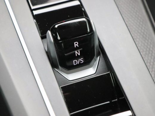 Volkswagen Golf 1.4 204 Pk Automaat eHybrid Style | Adaptive Cruise | Climate Control | Stoelverwarming | Navigat... ActivLease financial lease