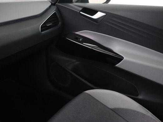 Volkswagen ID.3 Business 58 kWh | Stoel & stuurverwarming | Camera | Carplay | Adaptive cruise | Matrix LED | Nav... ActivLease financial lease